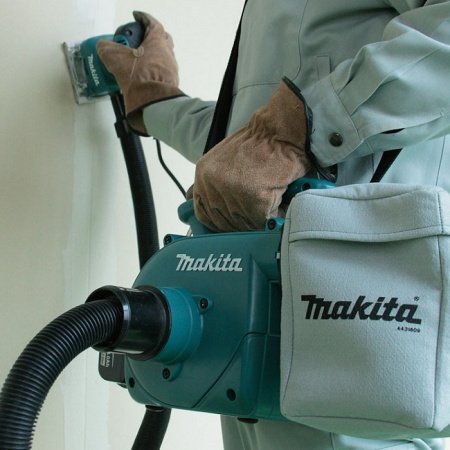 Аккумуляторный пылесос Makita DVC350Z