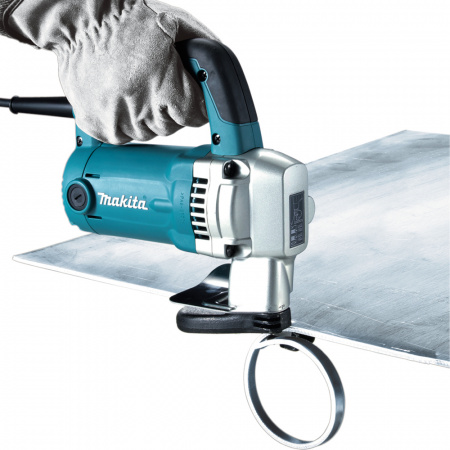 Ножницы листовые по металлу Makita JS3201J