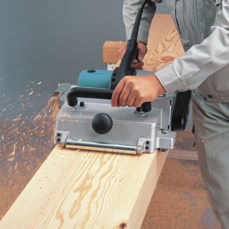 Рубанок Makita KP312S