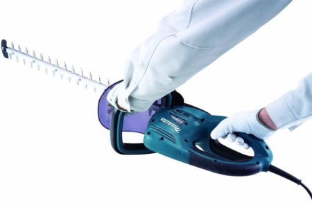 Электрический кусторез Makita UH5570