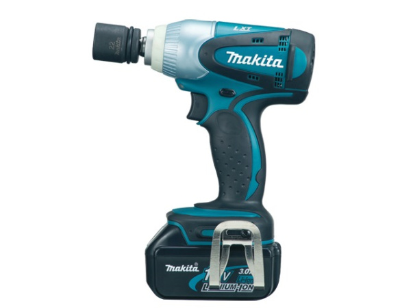 Аккумуляторный ударный гайковёрт Makita DTW251RFE