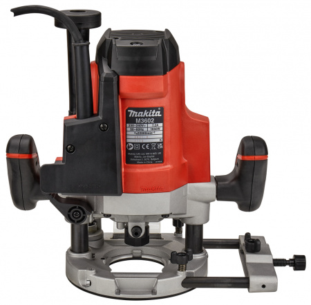 Фрезер Makita M3602